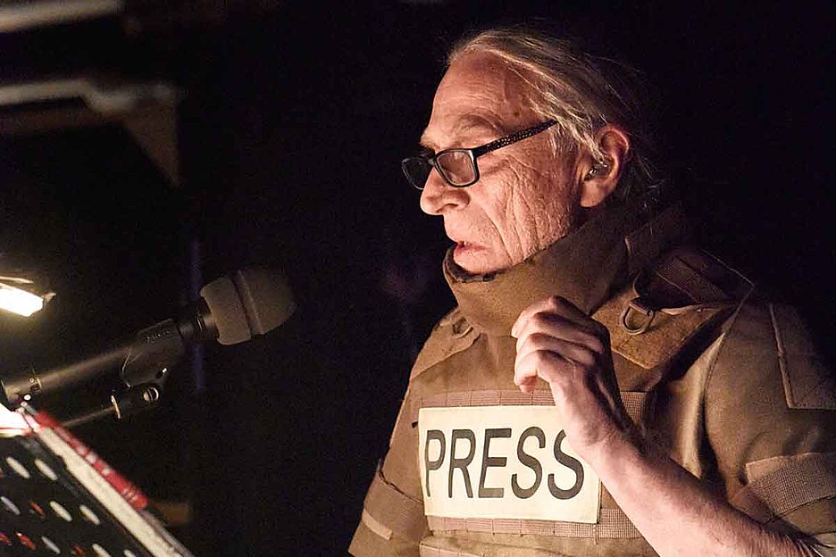 Flächenbombardement im Dunklen: »Vergeltung« am Schauspiel Köln © Uwe Schmieder