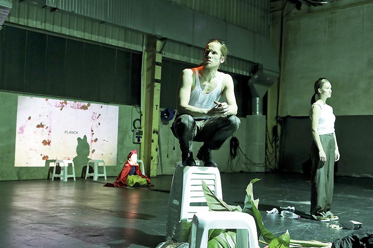 Foto: Birgit Hupfeld Ist das noch Kunst? »Bomb« am Schauspiel Köln, Foto: Birgit Hupfeld
