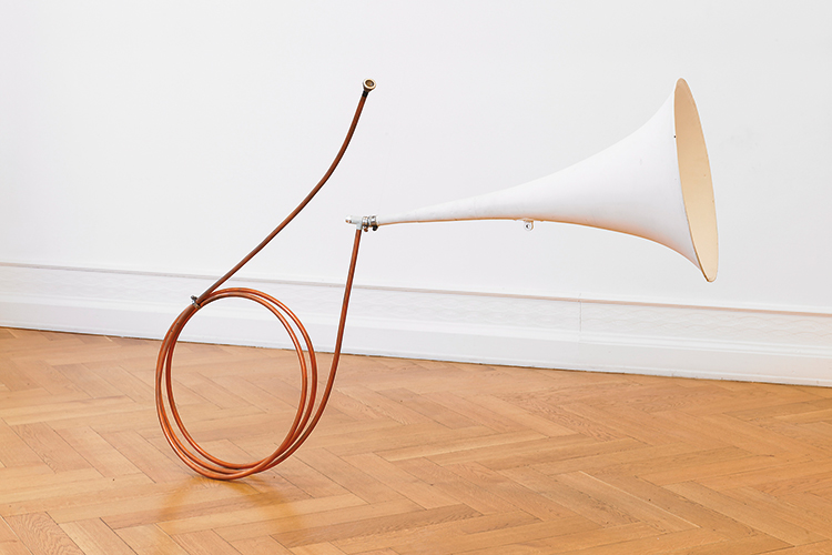 Foto: Mareike Tocha Ob Sound, Bewegtbild oder Objekt: Tony Conrad schafft grenzenlos (Installationsansicht), Foto: Mareike Tocha