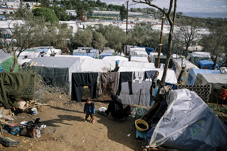 Foto: Jörn Neumann 200.000 deutsche Touristen werden zurückgeholt — für die Kinder in den griechischen Camps zeigen die Politiker weniger Herz