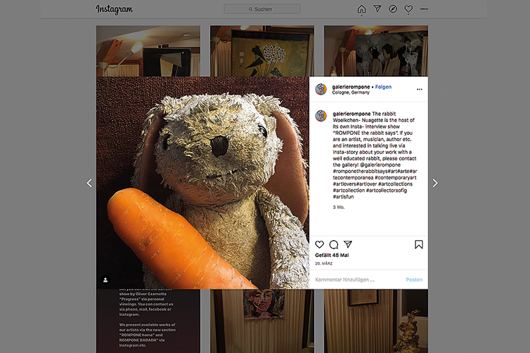 Ein Stofftier hat die Galerie Rompone gekapert
