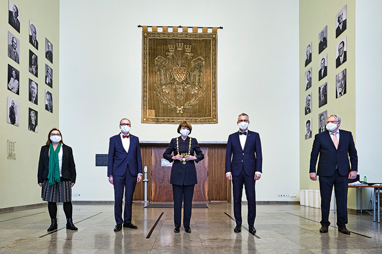 Foto: Thomas Schäkel / Stadtrevue Das zumindest wäre geklärt — Die neuen Vertretungen von OB Reker (Mitte): Brigitta von Bülow, Ralf Heinen, Andreas Wolter, Ralph Elster