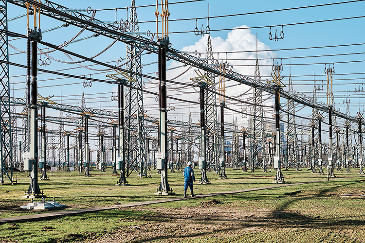 ENERGIE: Entscheidend für die Energiewende in Köln ist auch die Rheinenergie. Ein Bürgerbegehren fordert die Umstellung auf Ökostrom bis 2030. Den Aufsichtratsvorsitz  haben die Grünen aber der CDU überlassen