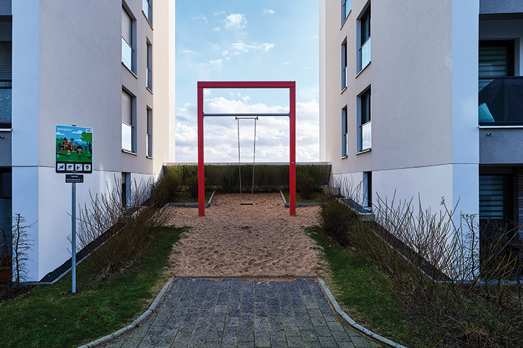 WOHNEN: Fast die Hälfte aller Kölnerinnen und Kölner haben Anspruch auf eine Sozialwohnung. Grüne, CDU und Volt fördern nun aber zuerst den »preisgedämpften« Wohnungsbau