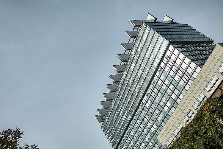Foto: Thomas Schäkel / Stadtrevue Hier würde sich die Kölner Politik gerne mal hinlegen: Universitätsklinik in Sülz