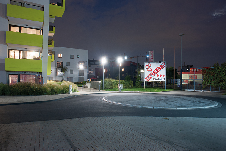 Foto: Manfred Wegener / Stadtrevue 2017: Clubs und Industriebrache sind einer Neubau-Siedlung gewichen