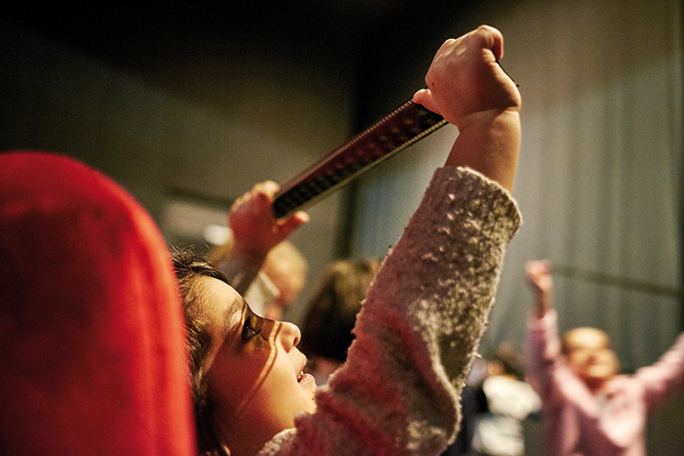 Film schauen, mal anders: Kita-Kinder im neu eröffneten Filmhaus Köln, Foto: Paul Schöpfer
