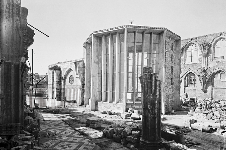 © Rheinisches Bildarchiv Köln Ein achteckiges Haus für die Madonna: Böhms Kapelle, geweiht am 6. Januar 1950 © Rheinisches Bildarchiv Köln