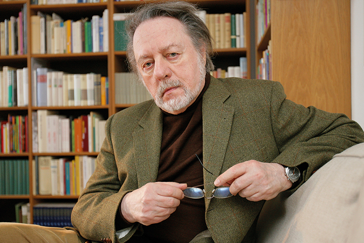 Bücherwand ohne Hochkulturgestus: Ror Wolf, Foto: dpa