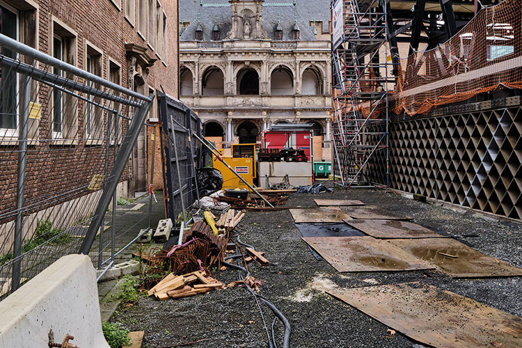 »Das beschädigt das gesamte Projekt«: Miqua-Bauruine auf dem Rathausplatz