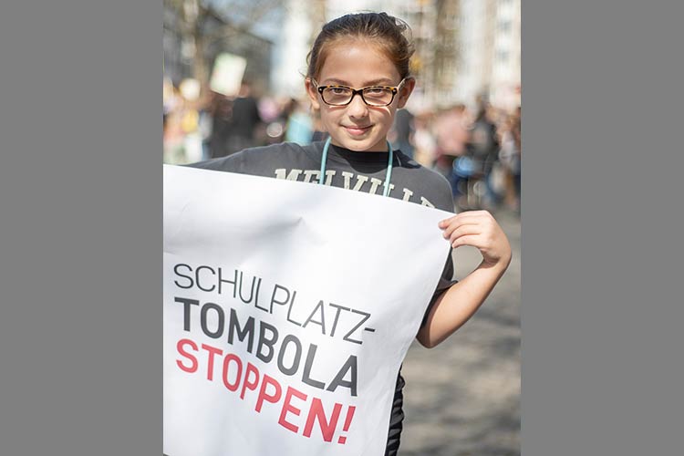 Fotos: Jennifer Rumbach / Stadtrevue Letizia (9) Wo wohnst du? Rondorf. Wie heißt deine Grundschule? KGS Zugweg. Wie heißt deine Wunschschule und warum möchtest du dort hin? Kaiserin-Augusta-Schule, wegen des Sprachprofils und der guten Anbindung aus Rondorf. An welchen Schulen hast du di