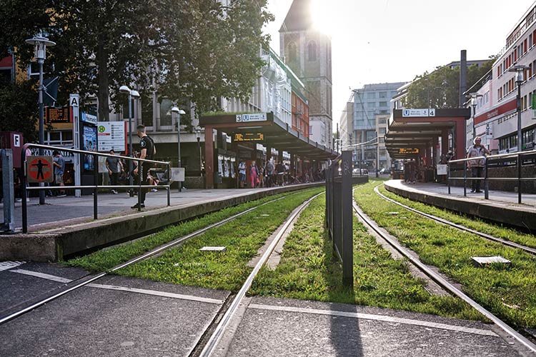 Foto: Thomas Schäkel / Stadtrevue Bleibt erst mal wie gehabt: KVB-Trasse am Heumarkt