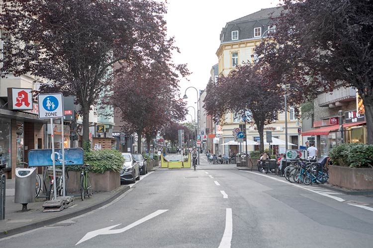 Weniger Autos, mehr Aufenthaltsqualität: Deutzer Freiheit