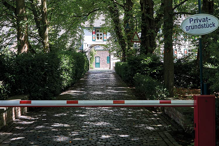 Wir müssen draußen bleiben: Isenburg