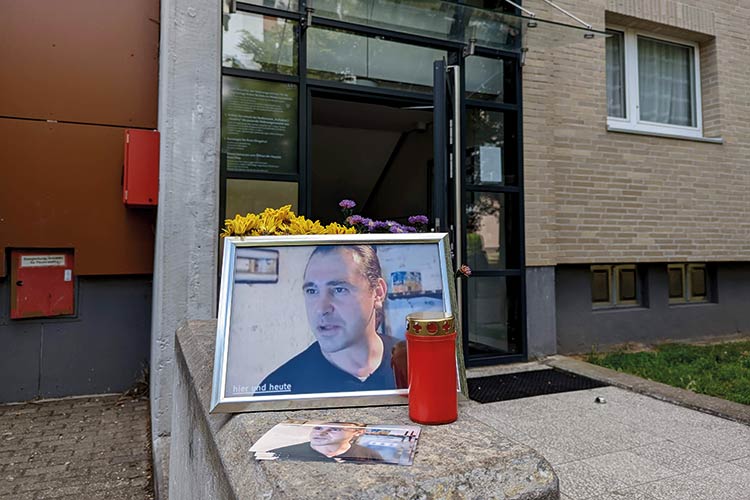 Foto: Sebastian Weiermann Straßenmusiker Jozef B., Foto: Sebastian Weiermann