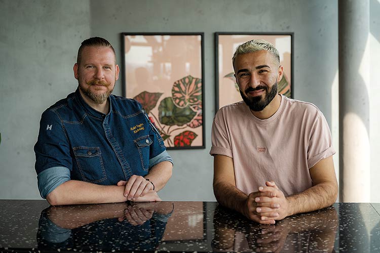 Dörthe Boxberg / Stadtrevue Grüner Daumen bei Speis und Trank: Michael Szofer und Ehsan Kasem