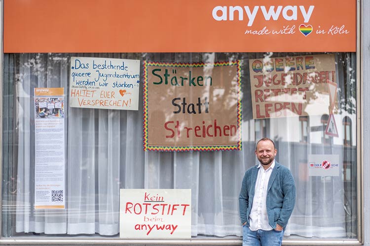 Foto: Jennifer Rumbach / Stadtrvue »Man hätte uns informieren müssen«: Jürgen Piger vor dem Anyway an der Kamekestraße