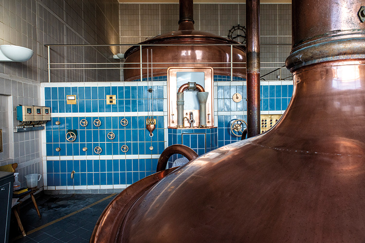 Foto: Dörthe Boxberg Bier-Nostalgie für Kölschtrinker: Historische Kupfertanks von 1858 in der »Brauwelt«