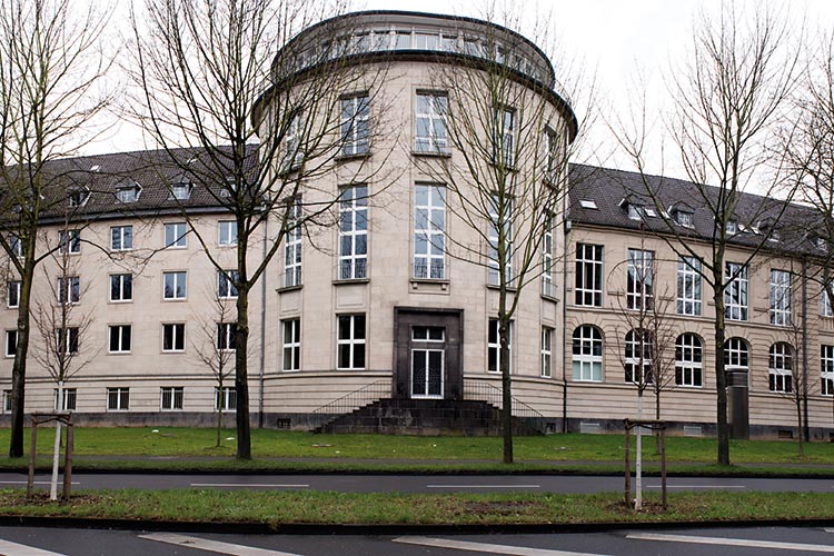 Lehranstalt für das koloniale Weltbild:  Die heutige TH in der Südstadt war ursprünglich eine Handelshochschule