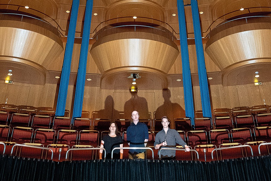 Foto: Tom Zelger/Stadtrevue Spürbar anders: Die Reihe ROUND. Kuratiert von Hoettges, Thomas & Meckel