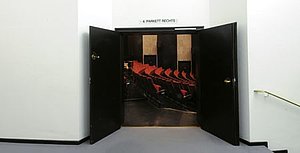 Offen, bis die Sanierungsarbeiten beginnen: Blick in den Zuschauerraum des Schauspielhauses
