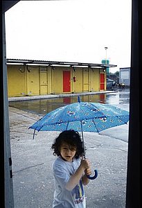 Die Stadt und die Migranten: Unterbringung von Roma-Flüchtlingen in Containern in Köln-Kalk (2003)