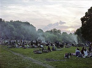 Der Albtraum des Grünflächenamtes: enthemmtes Freiluft-Grillen am Aachener Weiher