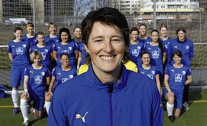 Frontfrau einer schlagkräftigen Truppe: TuS-Köln-Trainerin Doreen Meier