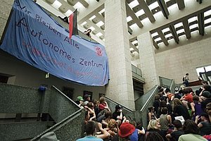 »Letzte Offensive« – AZ-Bewohner beim Ausflug ins Kölner Rathaus