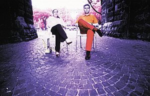 Vor-Ort-Nachdenken über »Stadtzeichen«: Die »Planer« Sabine Voggenreiter und Kay von Keitz  auf dem Rudolfplatz.