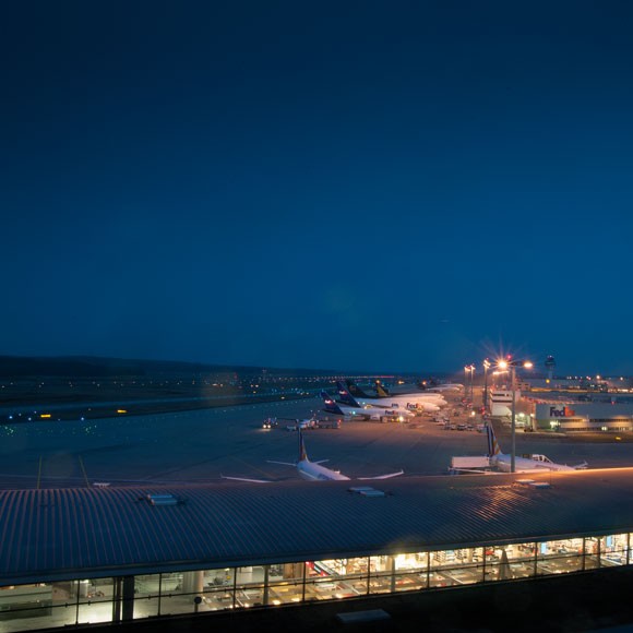 Flughafen Köln-Bonn Flughafen Köln-Bonn, Nachtflug