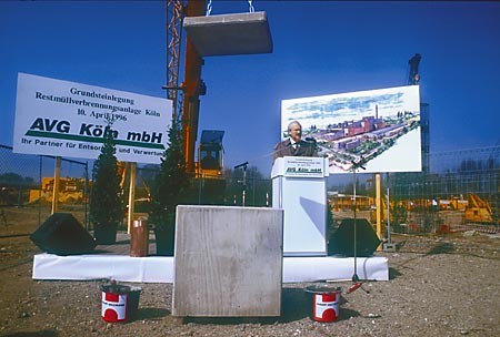 Wer recherchierte als Erster den Kölner Müllskandal? Ex-Oberstadtdirektor Lothar  Ruschmeier bei der Grundsteinlegung der Müllverbrennungsanlage im April 1996