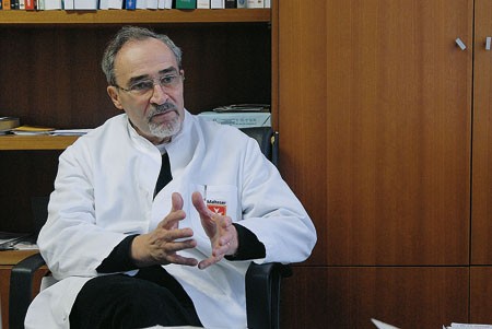 Behandelt Menschen ohne Krankenversicherung: der pensionierte Internist Herbert Breker