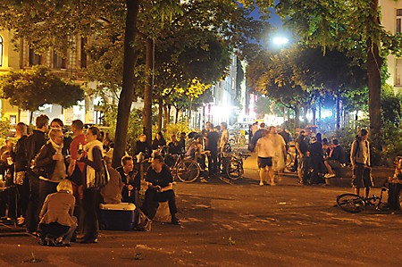 Prächtige Stimmung am Brüsseler Platz – zumindest unter den Gästen