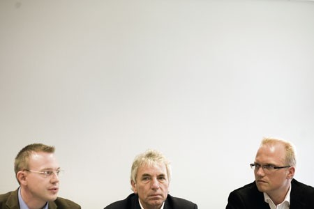 Was werden die erstarkten Grünen von diesen SPD-Leuten fordern? Fraktionsvorsitzender Martin Börschel, der neue Oberbürgermeister Jürgen Roters und Parteichef Jochen Ott (v.l.n.r.) scheinen etwas zu ahnen