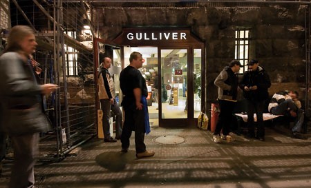 Treffpunkt hinterm Bahnhof: Zunehmend kommen Menschen mit guten Bildungsabschlüssen