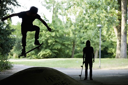 »Das ist ordentlich gemacht« – Unter der Mülheimer Brücke können Skater jetzt ausgiebig ihrem Hobby nachgehen