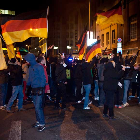Koegida-Demonstration und die Gegendemonstartion