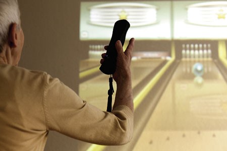 »Schön, dass man so auch kegeln kann« – Wii-Bowling im Seniorenheim »Rosenpark«